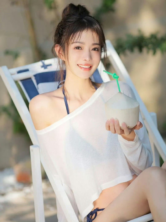 海报感 · 纯净经典